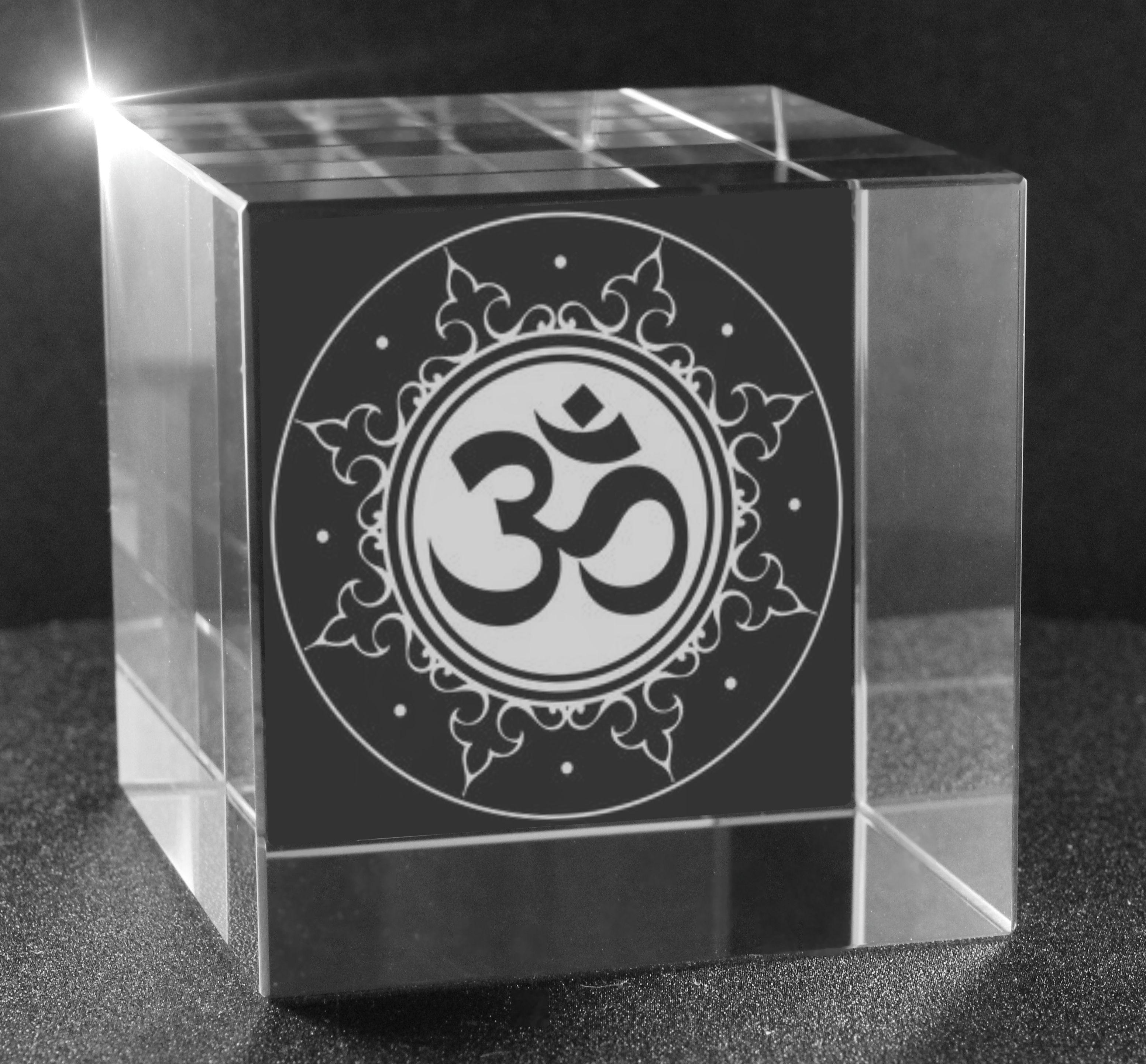 3D Glaswürfel Motiv: Om Symbol