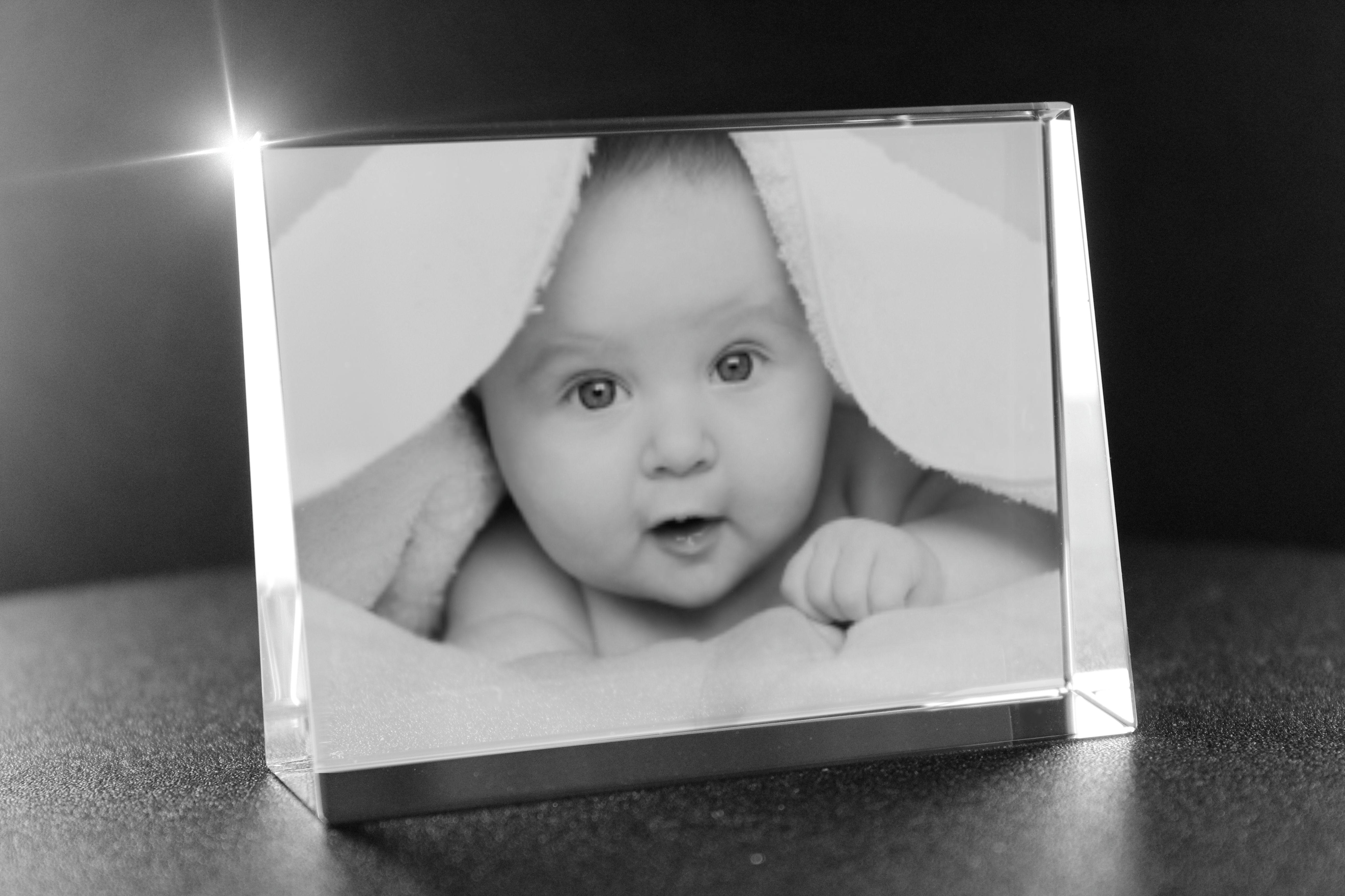 VIP-LASER 2D Flachglas Fotoframe selbststehend Querformat - Größe: XXL (=140x105x35mm)