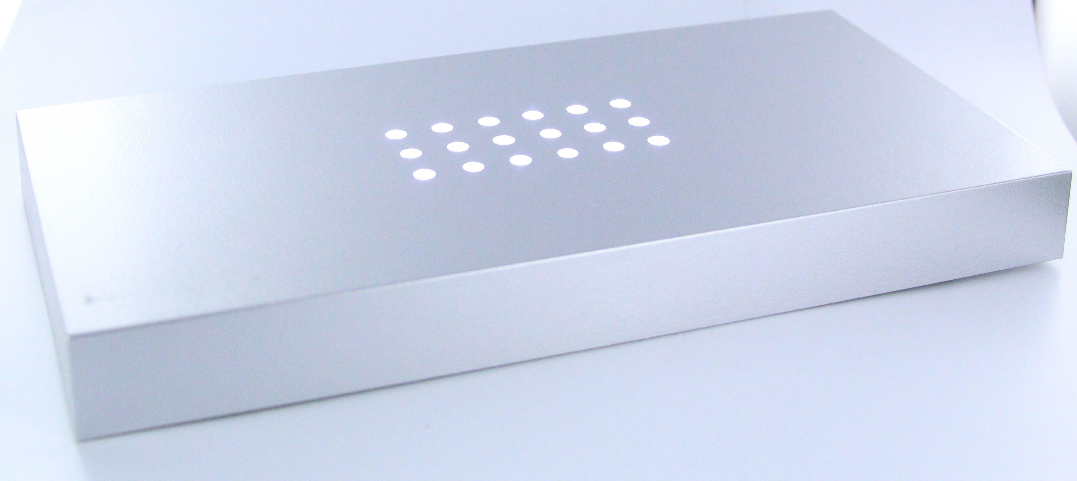 LED LEUCHTSOCKEL 18 weiße LED 200x100x20mm Farbe Silber LED LEUCHTSOCKEL 18 weiße LED 200x100x20mm Farbe Silber