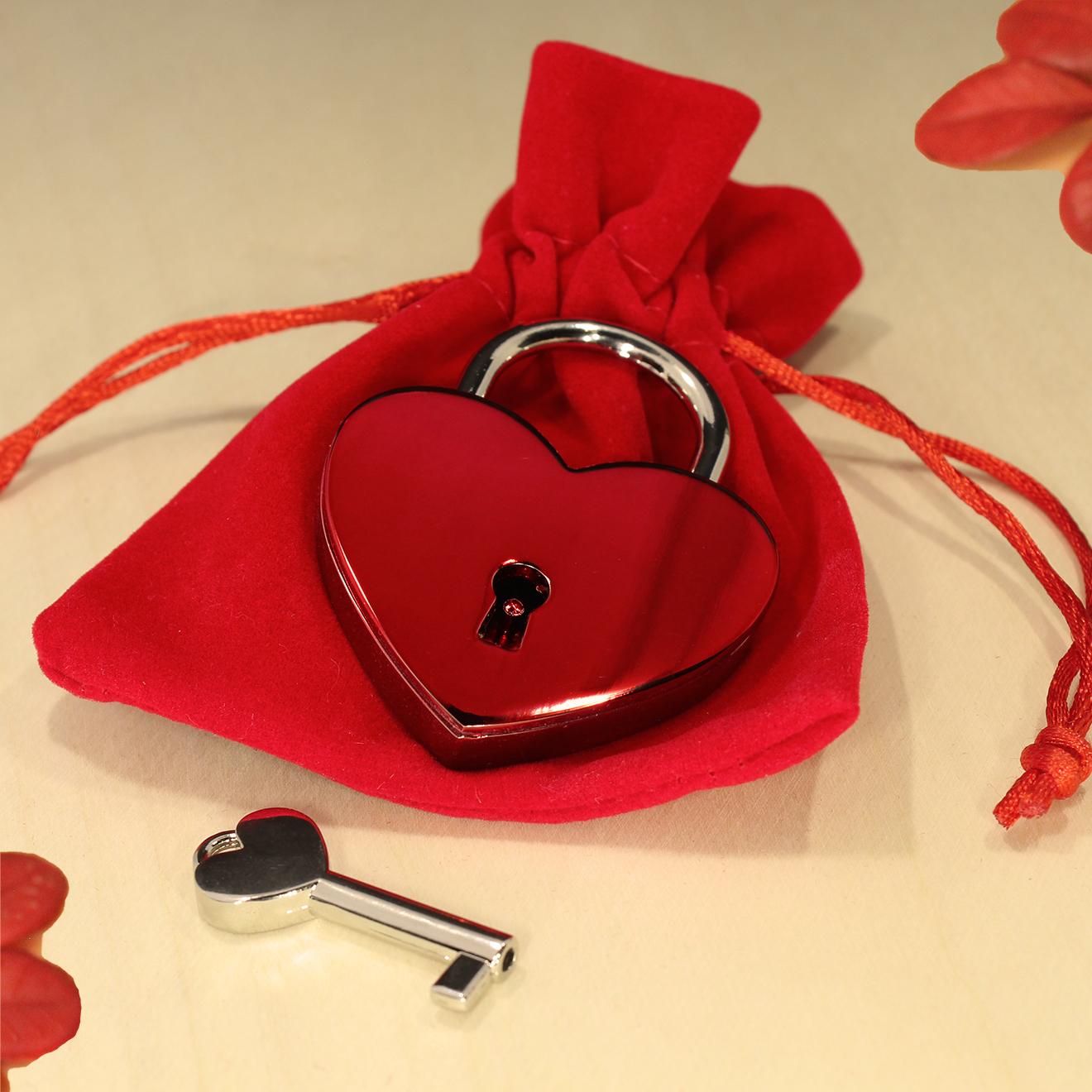 LOVEGOALS Herz Liebesschloss mit Gravur und Schlüssel zum Valentinstag Geburtstag